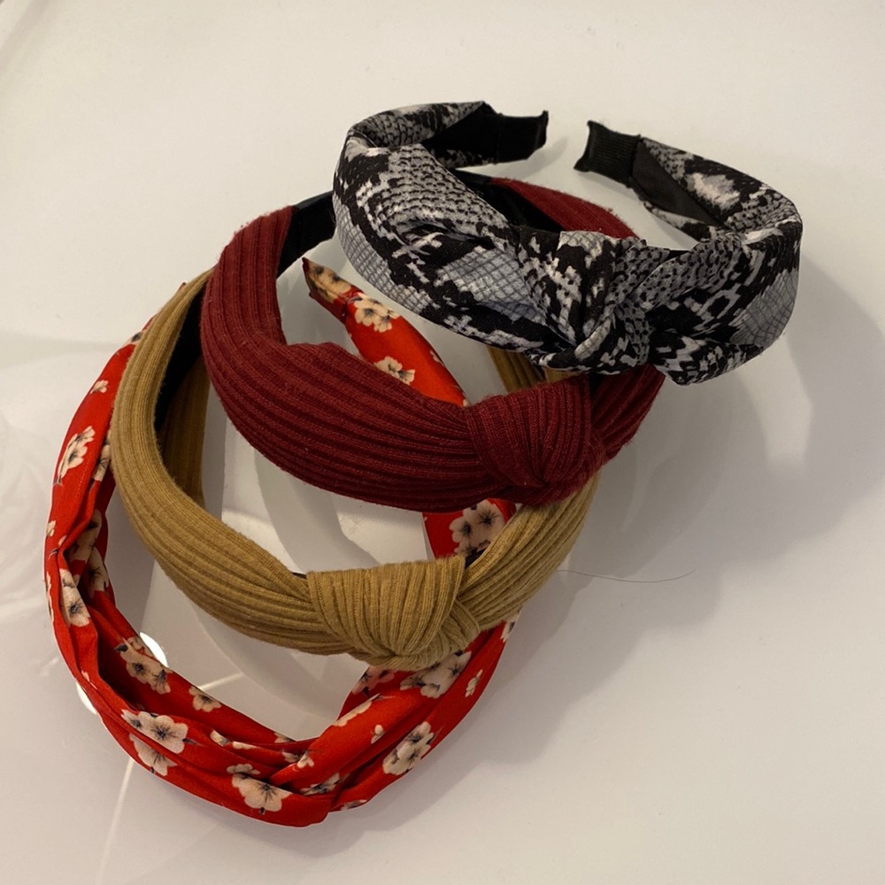 Set of 4 trendy headbands (for those bad hair days)!